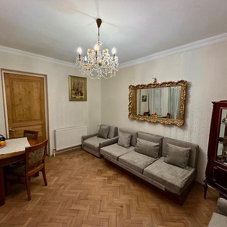 Appartement Cozy And Center à Tbilissi Extérieur photo